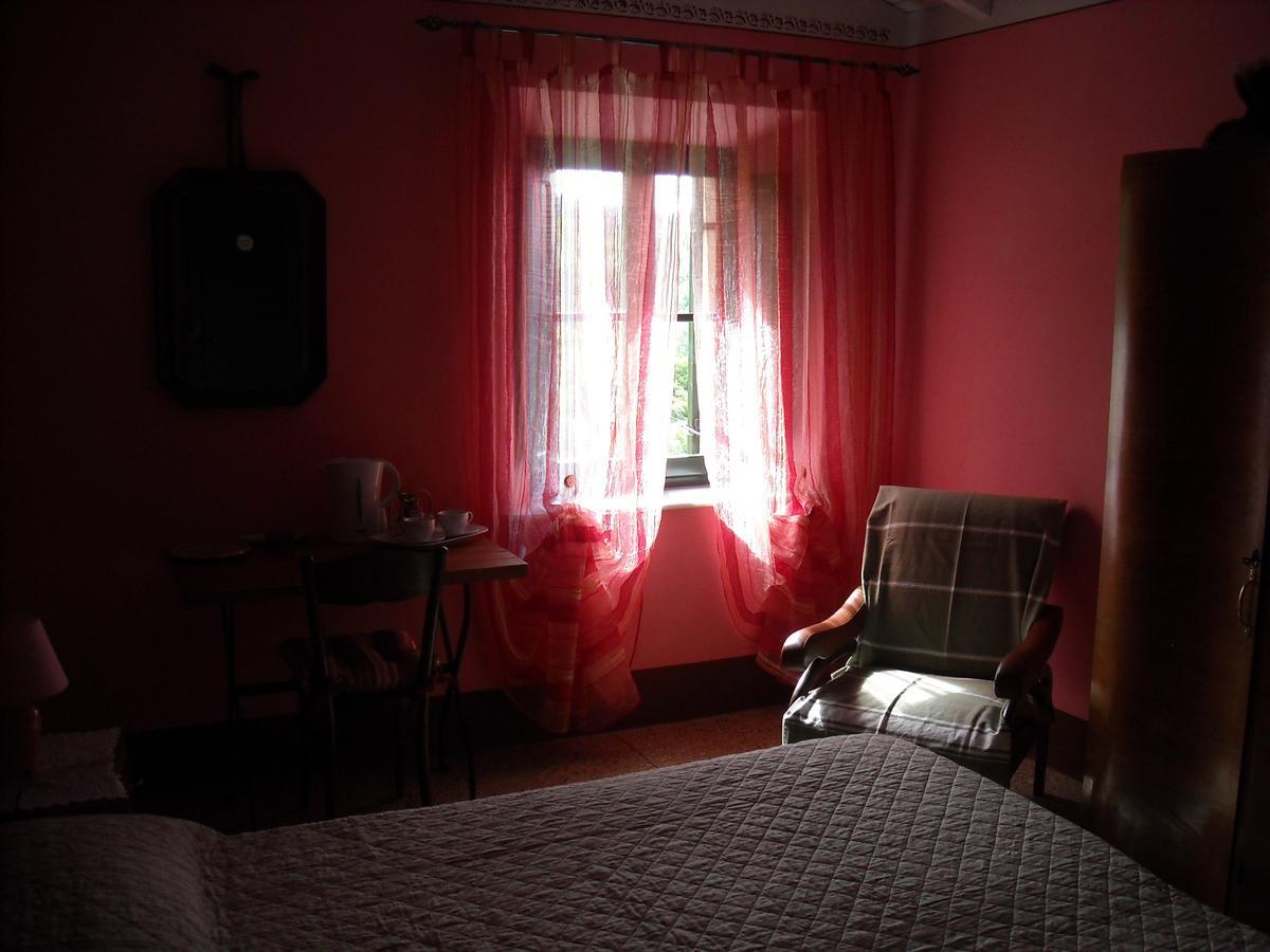B&B Casale Dorando Барга Екстериор снимка