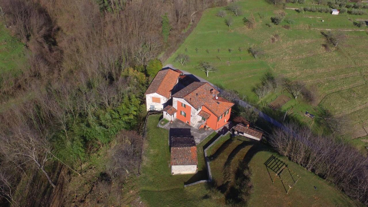 B&B Casale Dorando Барга Екстериор снимка