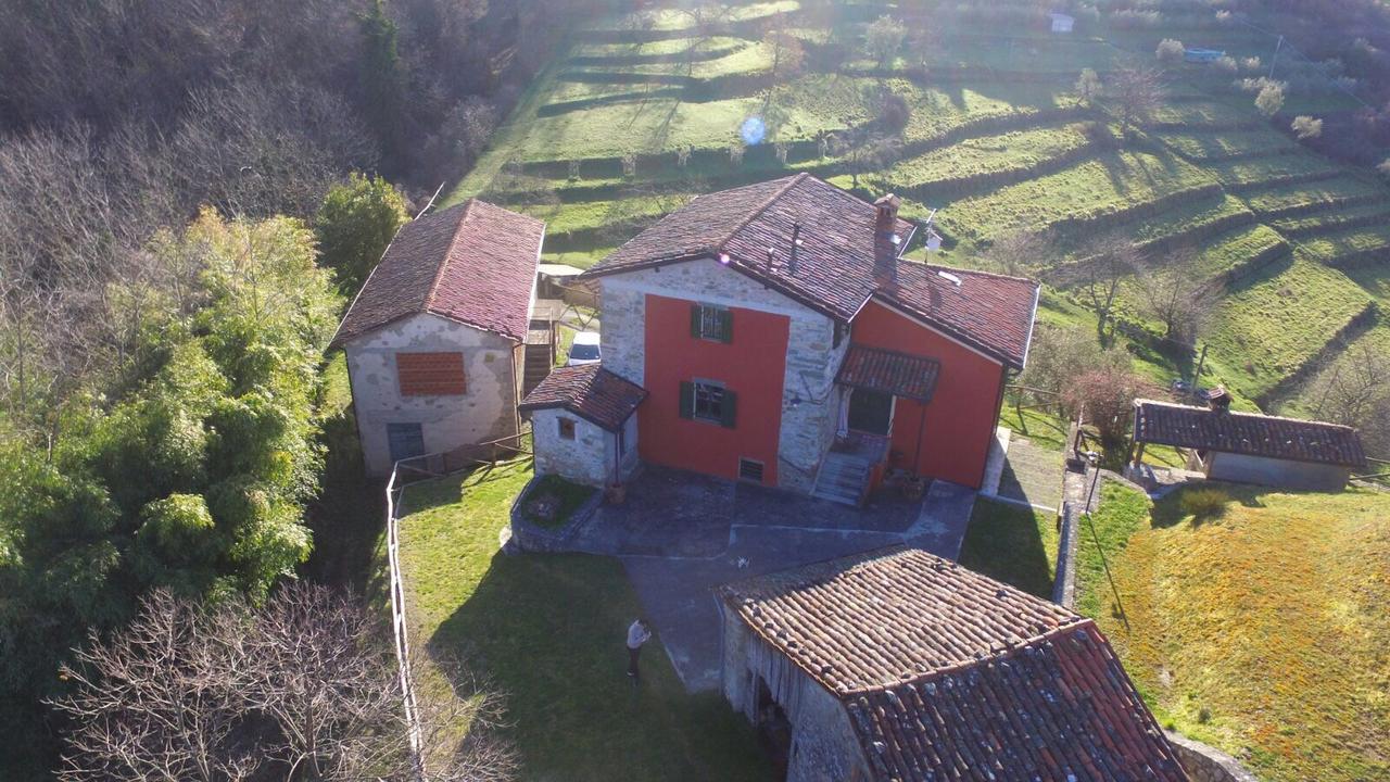 B&B Casale Dorando Барга Екстериор снимка